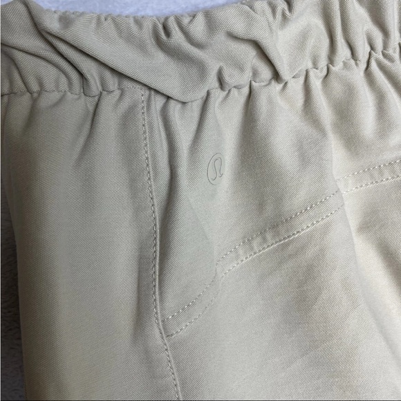 Lululemon Light Utilitech Cargo Pocket High Rise Pants Sz 26 Women LW5ENBS EUC - Picture 10 of 14